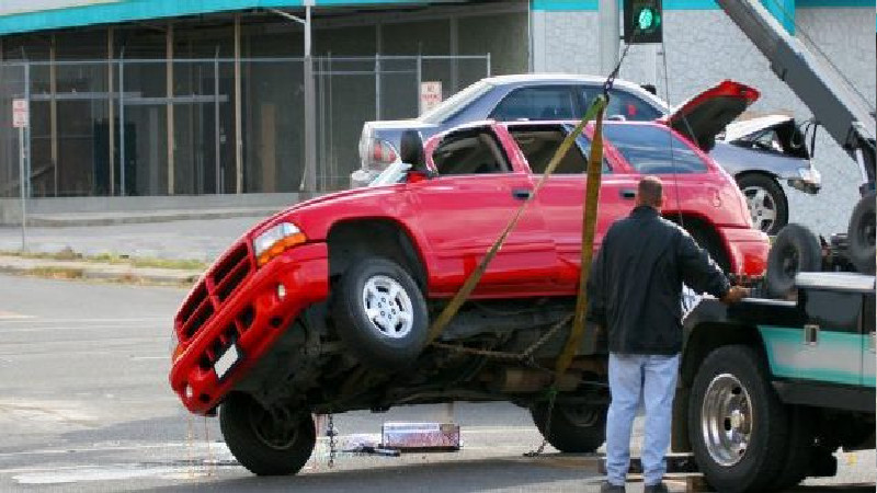 Why Hiring a Heavy Duty Tow Truck Is Your Best Option for Emergencies