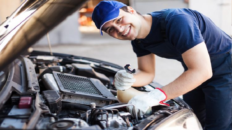 4 Ways to Help You Stay on Top of Your Car Maintenance Near Denver