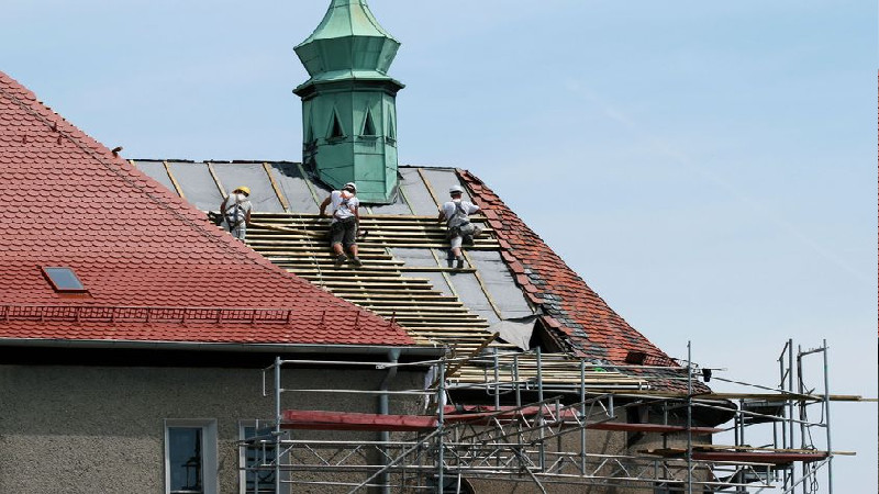 Hiring Roofers Bainbridge Island WA