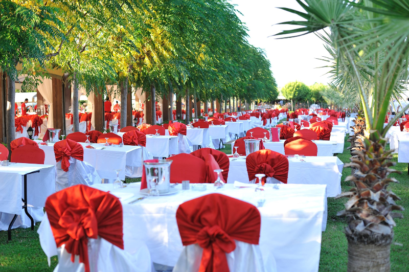 Get Fancy With Square Tablecloths For Special Events